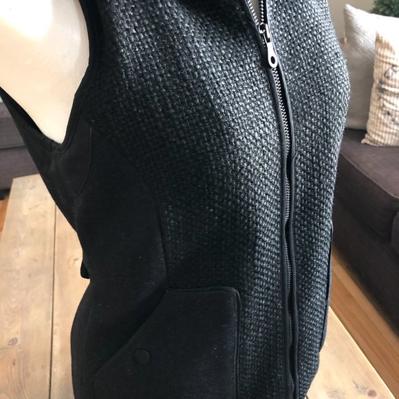 RW&CO. Black Warm Hooded Vest in Black - XS - Picture 3 of 16